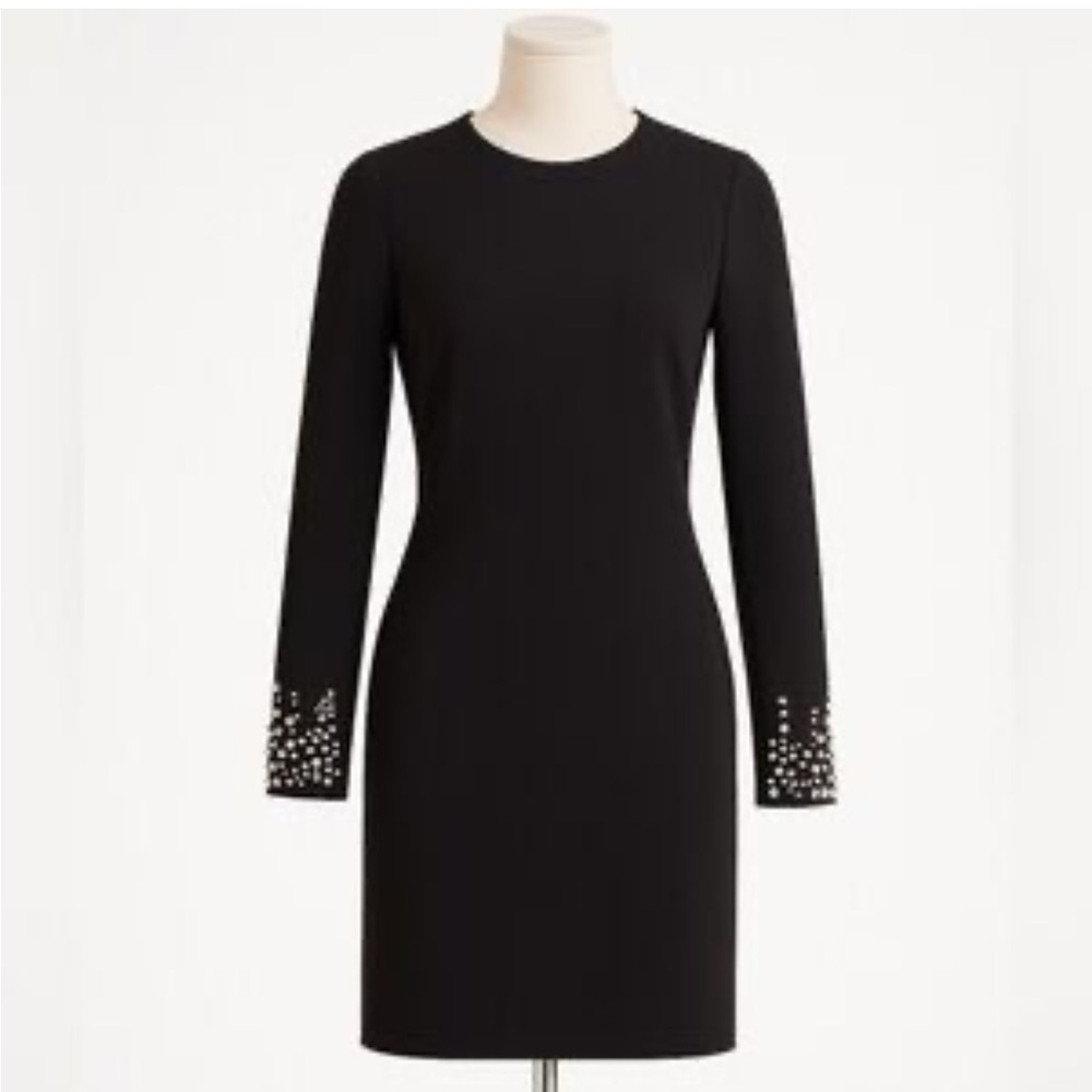 Black dress with fancy sleeves - Picture 1 of 9